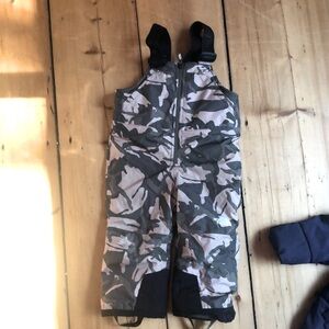 North face snow bibs